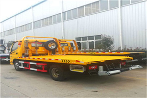 贺兰附近拖车救援搭电